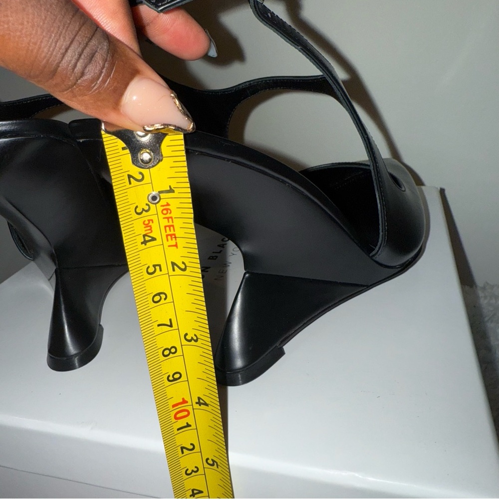 Brandon Blackwood Elegant Black Wedges - Picture 10 of 10